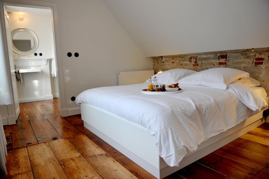 Guesthouse Bernardin Antwerpen Zimmer foto